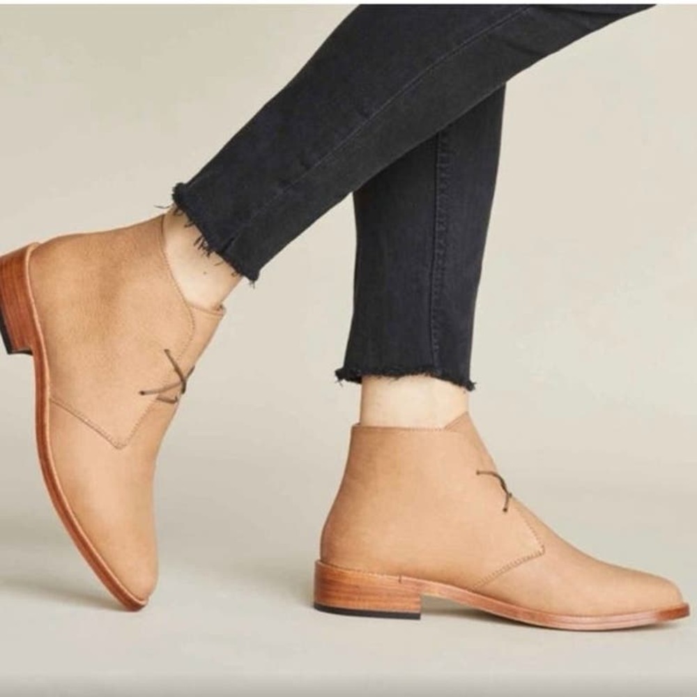 Nisolo Isa Women’s Tan‎ Beige Leather Lace Up Chukka Booties
